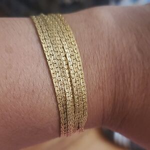 Elegant Gold Bracelet